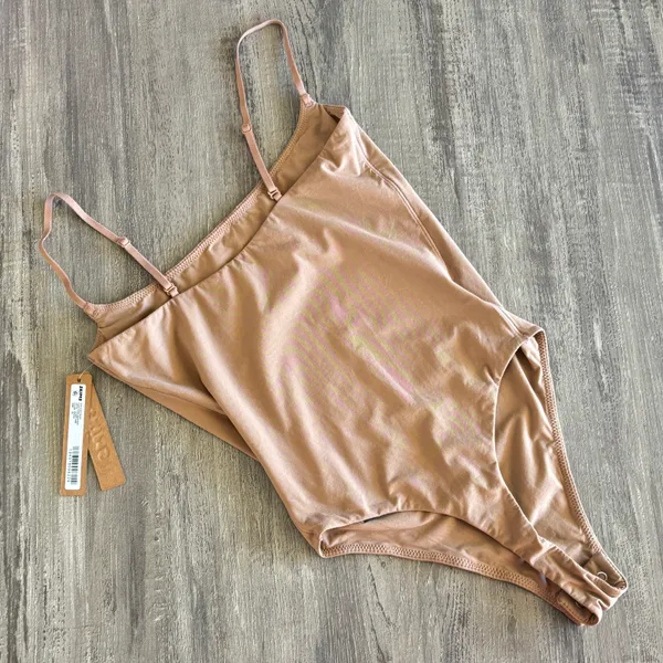 SKIMS New Bodysuit XS - Image 3