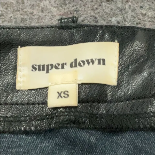 Superdown Addy faux‎ leather moto skirt size XS - Image 9