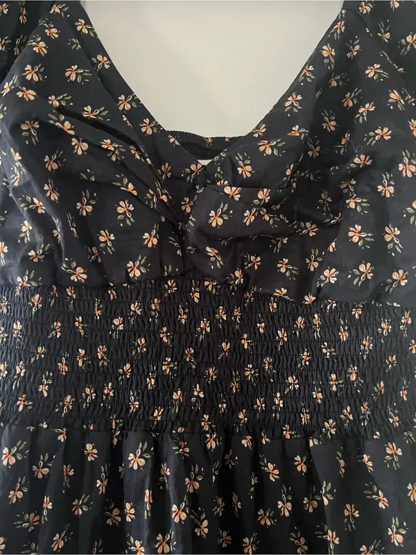 Black Orange Floral Print Puff Sleeve Smocked Midi Dress Medium Cottagecore - Image 4