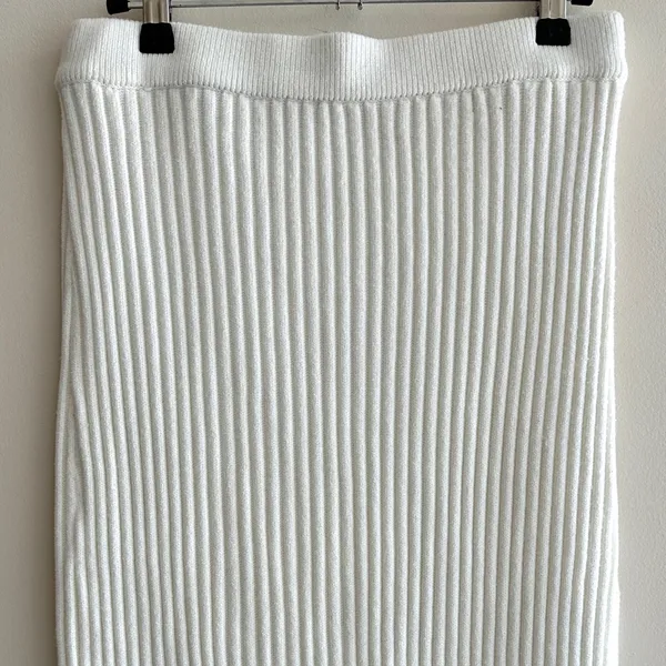 Amazon Women’s White Ribbed Sweater Midi Slit Skirt, Size Large - Image 3