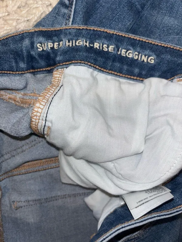 American Eagle Jeans - Image 7