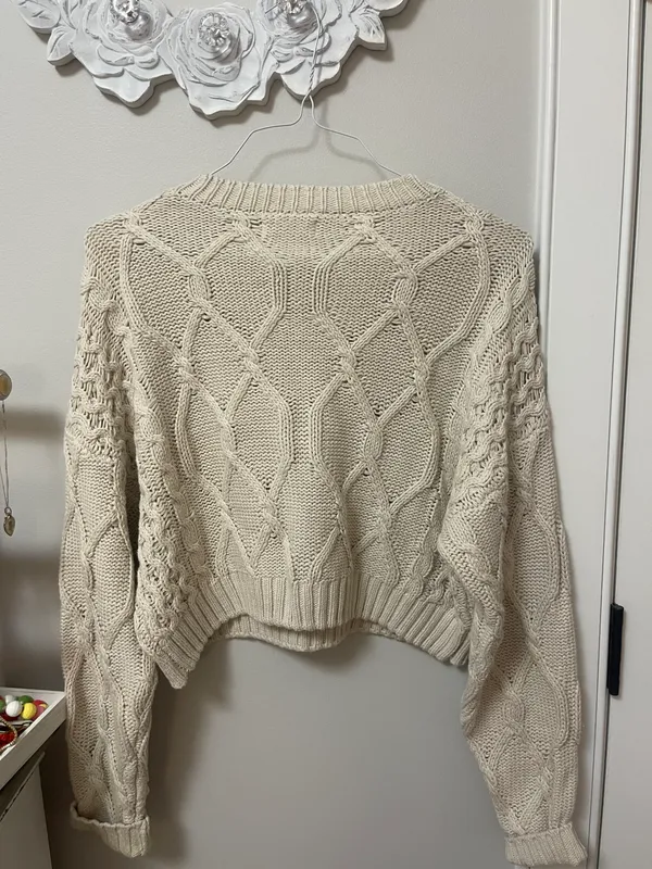Aeropostale Cream Cropped Sweater - Image 3