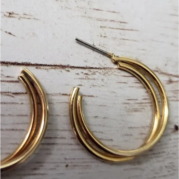Vintage Earrings For Pierced Ears Gold Tone Double Hoop - Image 7