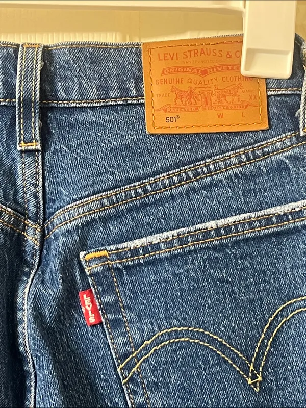 Levi’s high waisted 501 - Image 3