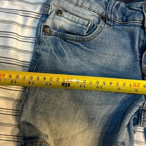 Arizona Jeans Short Size 10Jr. Waist: 24 inches - Image 5