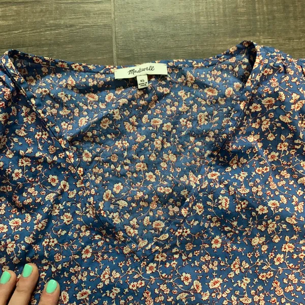 Madewell V-Neck Puff Sleeve Blouse Top - Image 5