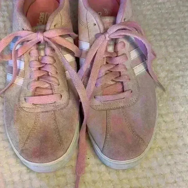 Adidas pink sneaker sz 9 casual preppy Barbie streetwear comfy school *flaw - Image 3