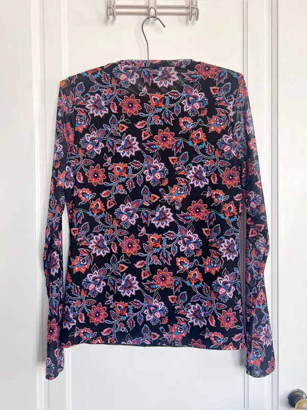 Banana Republic • floral print long sleeve mesh tee knit top blouse black sheer - Image 11