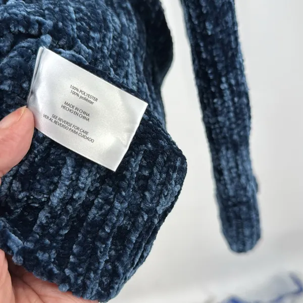 Orvis Women's Deep Blue Crew Neck chenille Sweater L soft winter cozy outdoors - Image 9