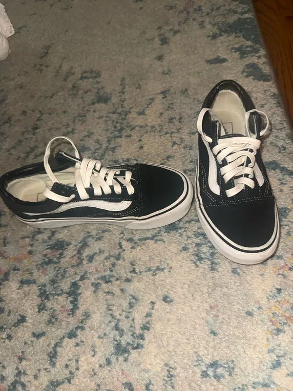 Women’s Vans Sneakers - Image 2