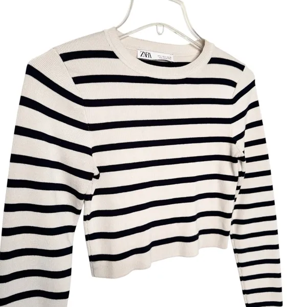 Zara Black And Ivory Striped Crop Knit Top Sz M - Image 4