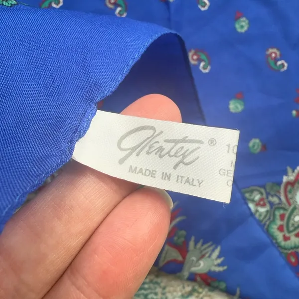 Vintage Glentex blue rose bud large square head neck scarf - Image 4