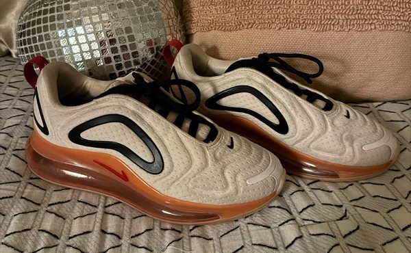 Nike Women’s  Air Max 720 - Image 3