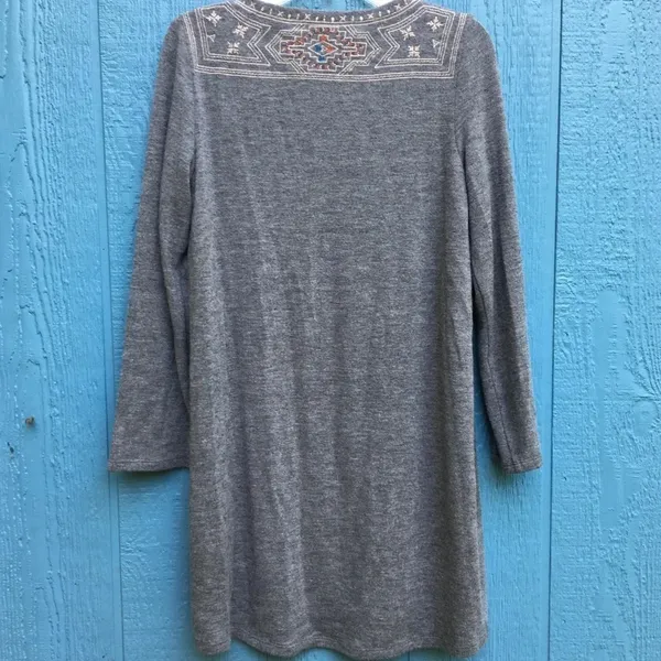 Anthropologie THML Embroidered Sweater Dress Grey v6x - Image 3