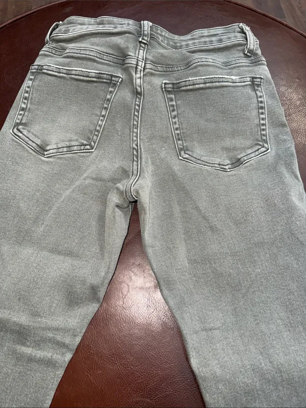VERVET BY FLYING MONKEY Olive-Grey Frayed Hem Cropped Jeans - Image 3
