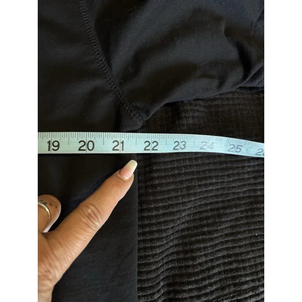 H&M Short Sleeve Black Sweater Size M Crew‎ Neck Soft Ribbed Hem - Image 5