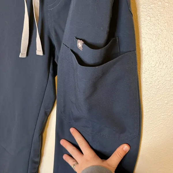 FIGS Navy Scrub Pants Small - Image 7