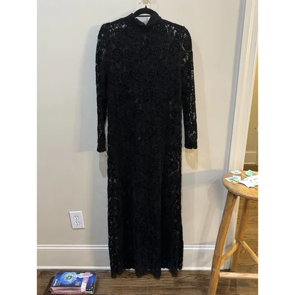 ALOHAS Tiban Black Lace Maxi Dress Mock Neck Bow Size Medium Velvet Long Sleeve - Image 4