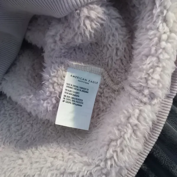 American Eagle Sherpa Crew neck M - Image 3