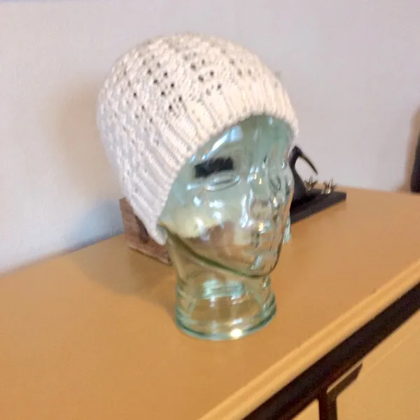 GAP Woven Cream & Gold Beanie - Image 5