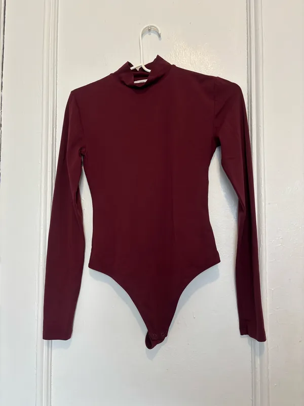 Aritzia Babaton Babaton Contour MockNeck Longsleeve Bodysuit Small in Grapevine - Image 2