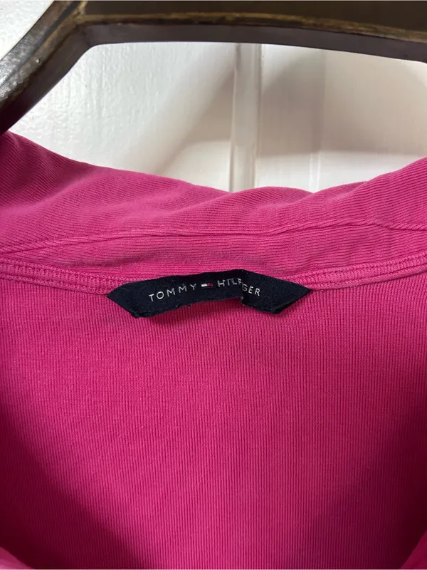 Tommy Hilfiger Fuchsia Short-Sleeve V-Neck Polo Tee - Image 4