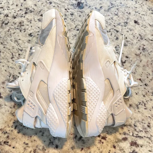 Nike Air Huarache Women 11 White Sail 634835-108 Athleisure Low Top Sneakers - Image 5