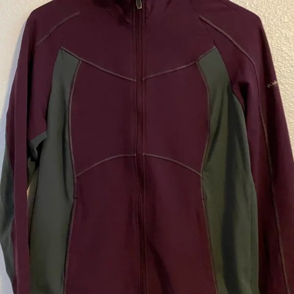 Women’s Columbia jacket - Image 2