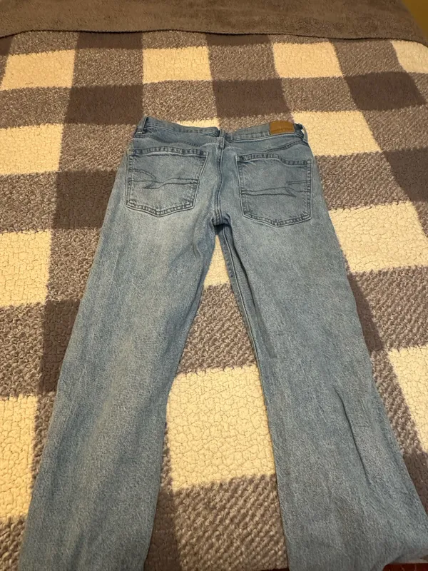 American Eagle Jeans - Image 4