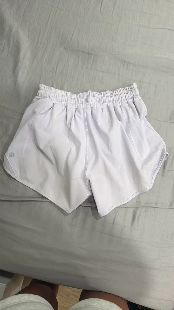 Lululemon Hotty Hot 4" - Image 2