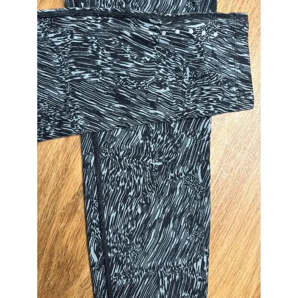 Nike Running‎ Dri-FIT Leggings women's Medium Black Grey Abstract Wave - Image 2