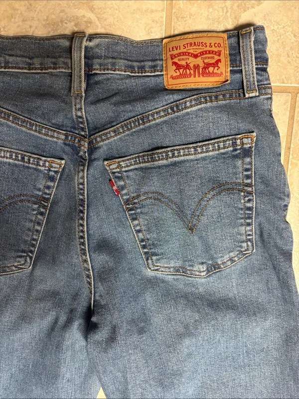 Levi “Ribcage Bell” Jeans - Image 6