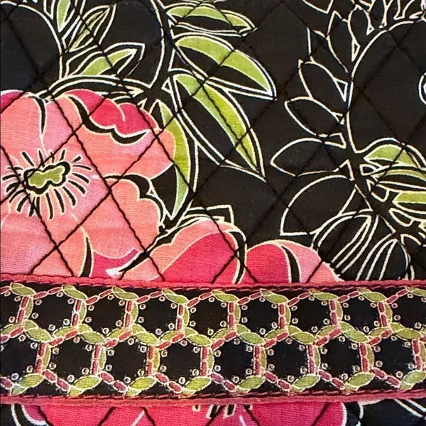 Croft & Barrow Black Pink Quilted Floral Shoulder Bag Small - Image 2
