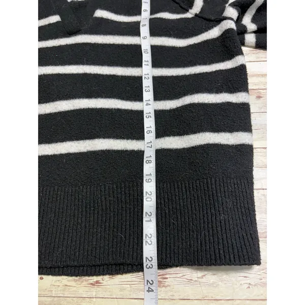 Aerie V-Neck Pullover Sweater Size XS Black White Striped Oversized Collar - Image 6