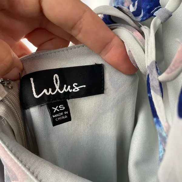 NWT Lulus All I Need Floral Print Lace-Up Maxi‎ Dress in Grey Size XS - Image 8