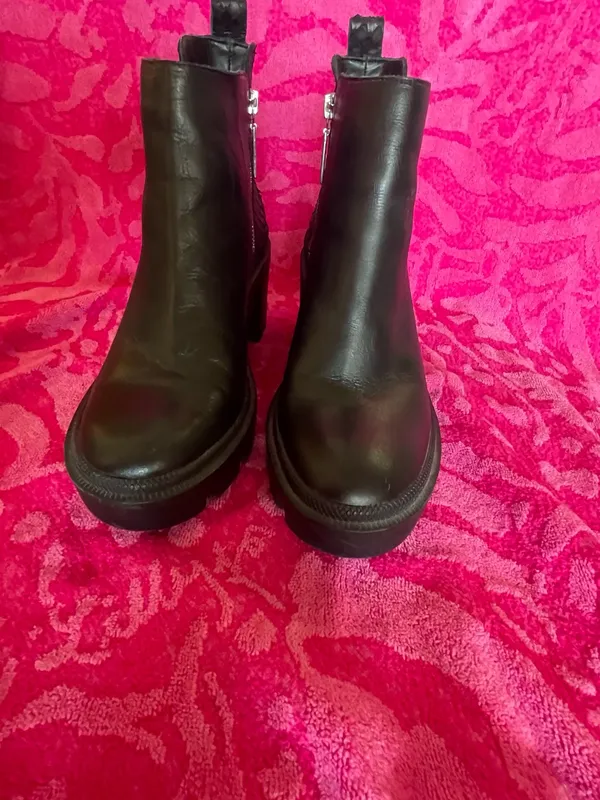 Gianni Bini Black Leather Lug Heel Ankle Boots - Image 2