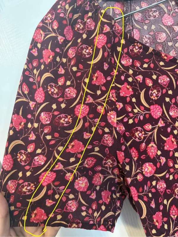 Old Navy Burgundy Floral Tiered Mini Dress Size Small V Neck Short Sleeve Maroon - Image 7