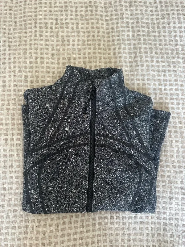 Zip-Up Lululemon Jacket - Image 4