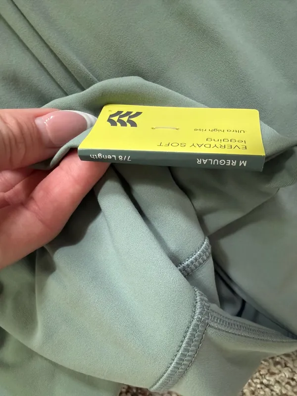 Green Target Leggings Workout - Image 3
