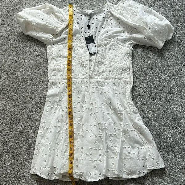 Gianni Bini Katrina Eyelet V-Neck Long Sleeve, White, Size Medium, NWT - Image 13