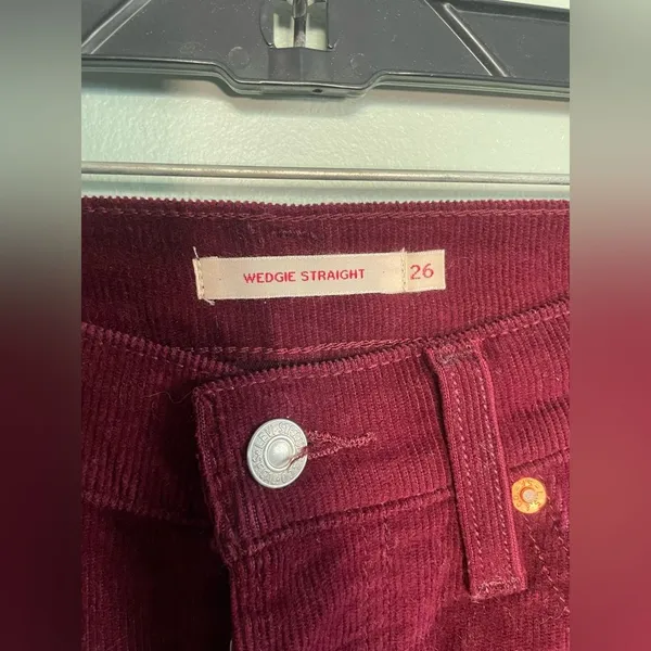 Women’s Levi Maroon Corduroy Wedgie Straight Button Fly Pants Sz 26x26 - Image 4