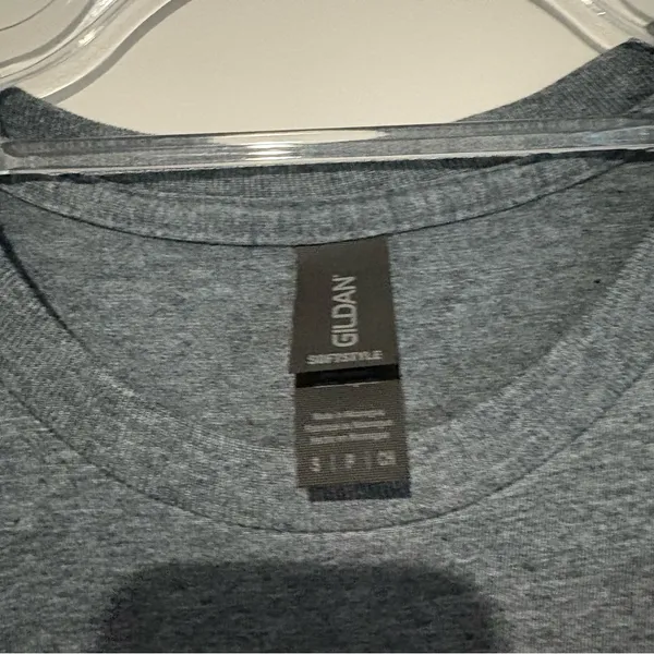 Gildan Chick-fil-A Breast Cancer Warriors T shirt grey‎ size small - Image 3