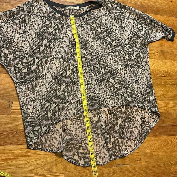 Chloe K Womens Large Sheer High low Gray Print Oversized Top Shirt Blouse - Image 2
