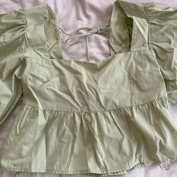 Abercrombie green spring peplum top Blouse - Image 2