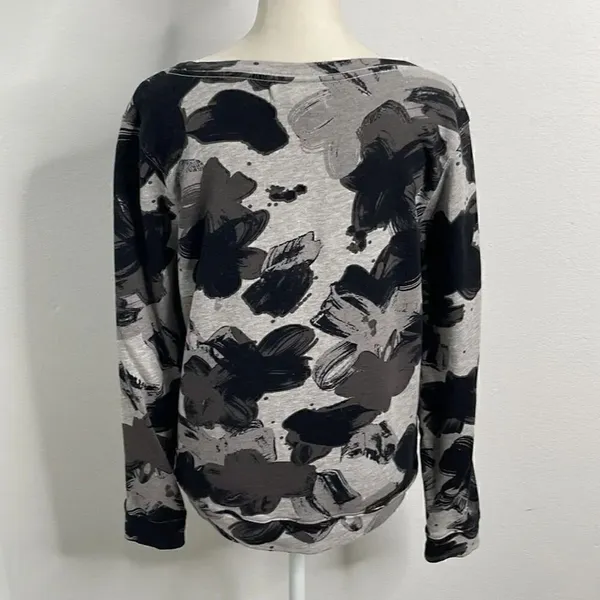 H&M cotton sweatshirt.  Size Small. - Image 3