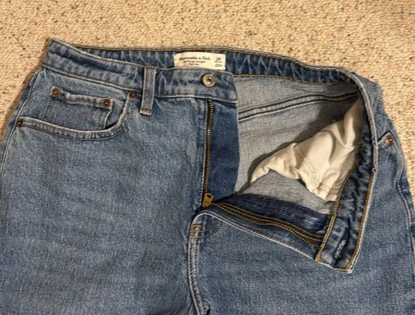 Abercrombie & Fitch A&F Jeans 29 8 Vintage Straight High Rise - Image 3