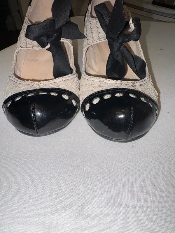 All Black Black & Cream Textured Mary Jane Heels w/FishBow ribbon laces Sz 7.5 - Image 2
