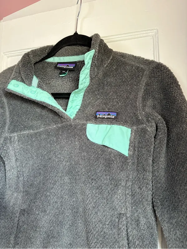 Patagonia Women’s Re-Tool Snap-T Fleece Pullover Charcoal Grey Mint XXS - Image 3