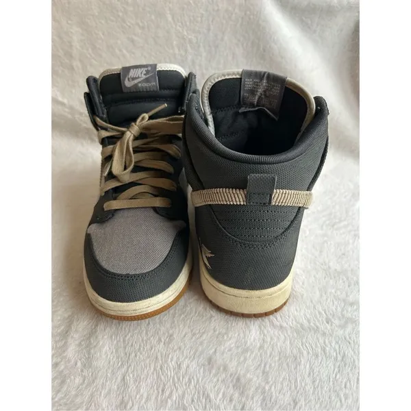 Nike Dunks comfort premium shoes swoosh sporting club grey size 8 - Image 2