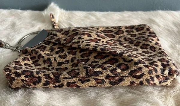 Lulu Animal Print Wristlet Brown - Image 3